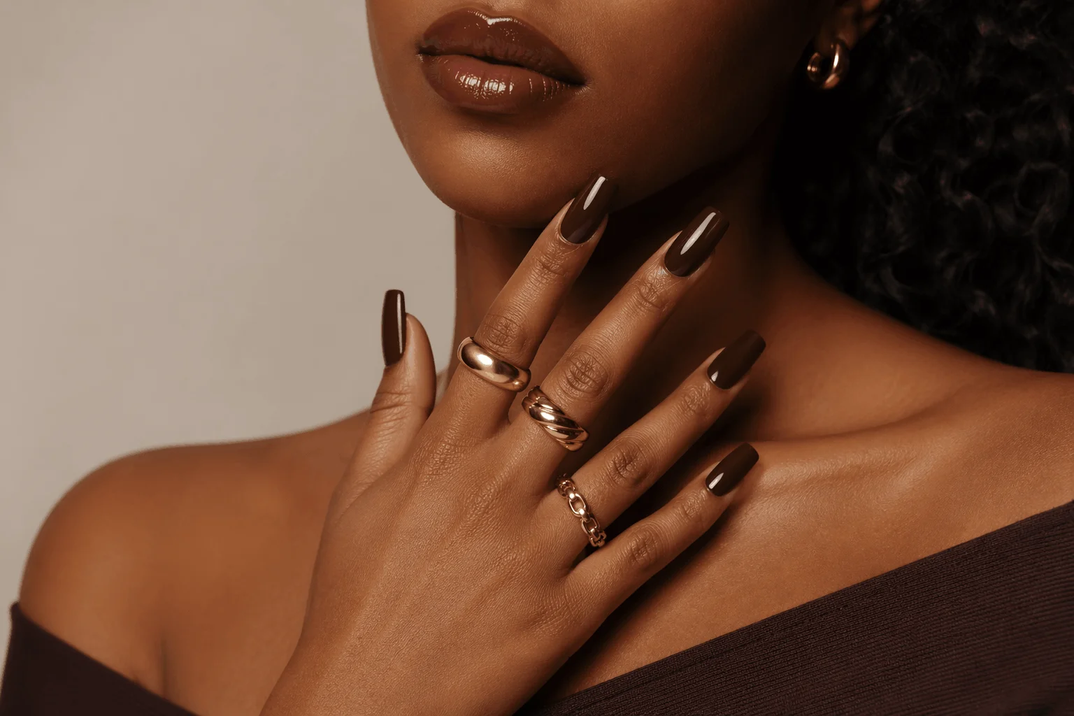 10 September Acrylic Nails That Look Stunning 5 Glossy chocolate brown September acrylic nails