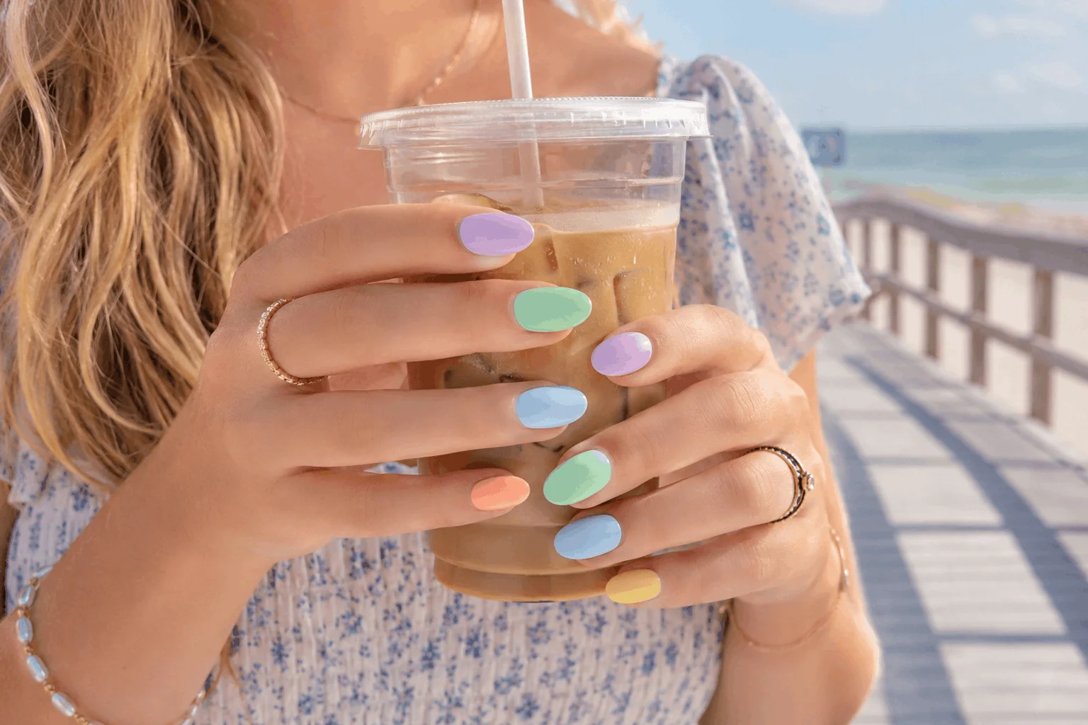 11 Simple Summer Nails Anyone Can Copy Fast 3 Pastel summer nails in soft rainbow colors