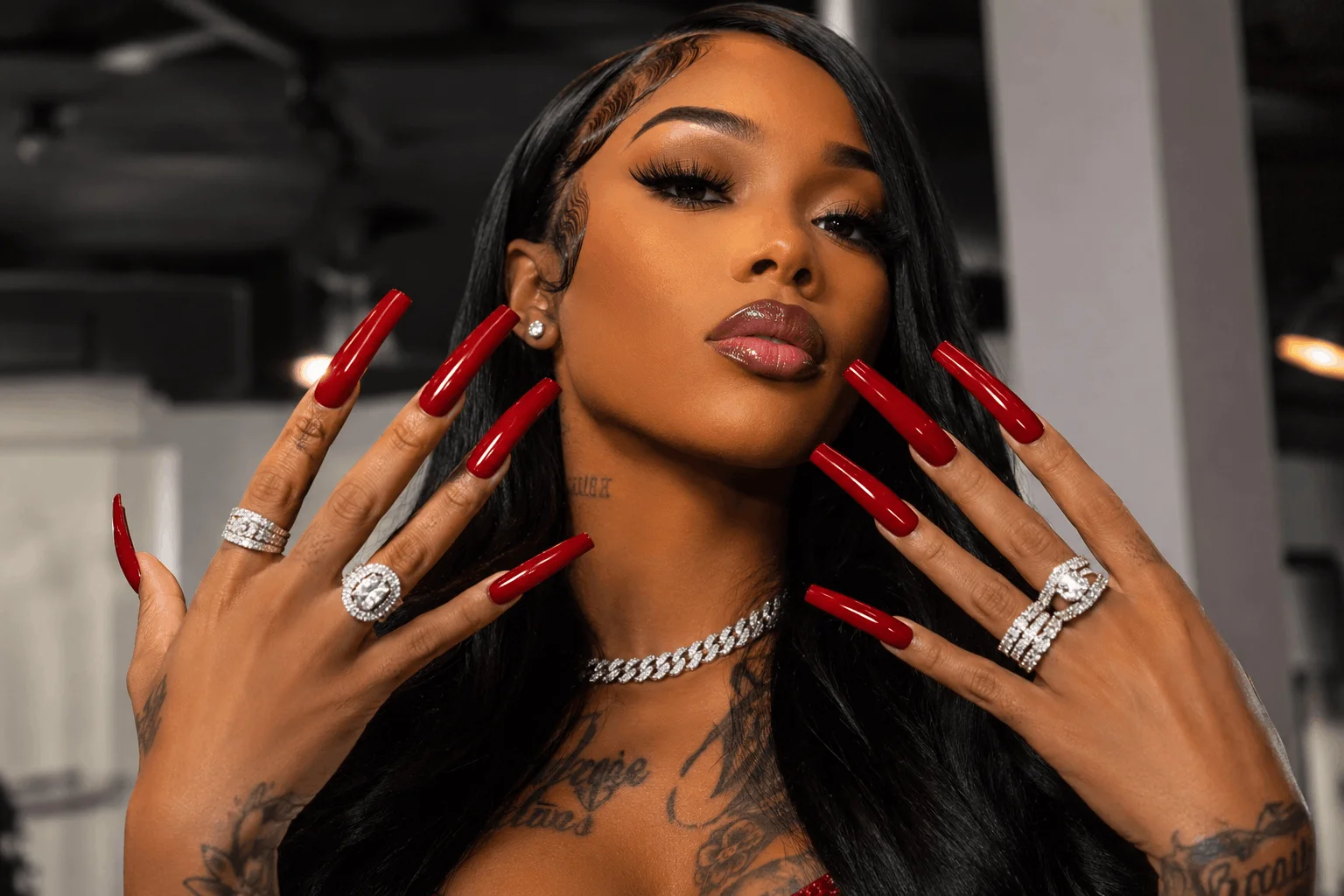 10 Stunning Red Square Acrylic Nails for Every Season 4 Long red square acrylic nails glamorous manicure